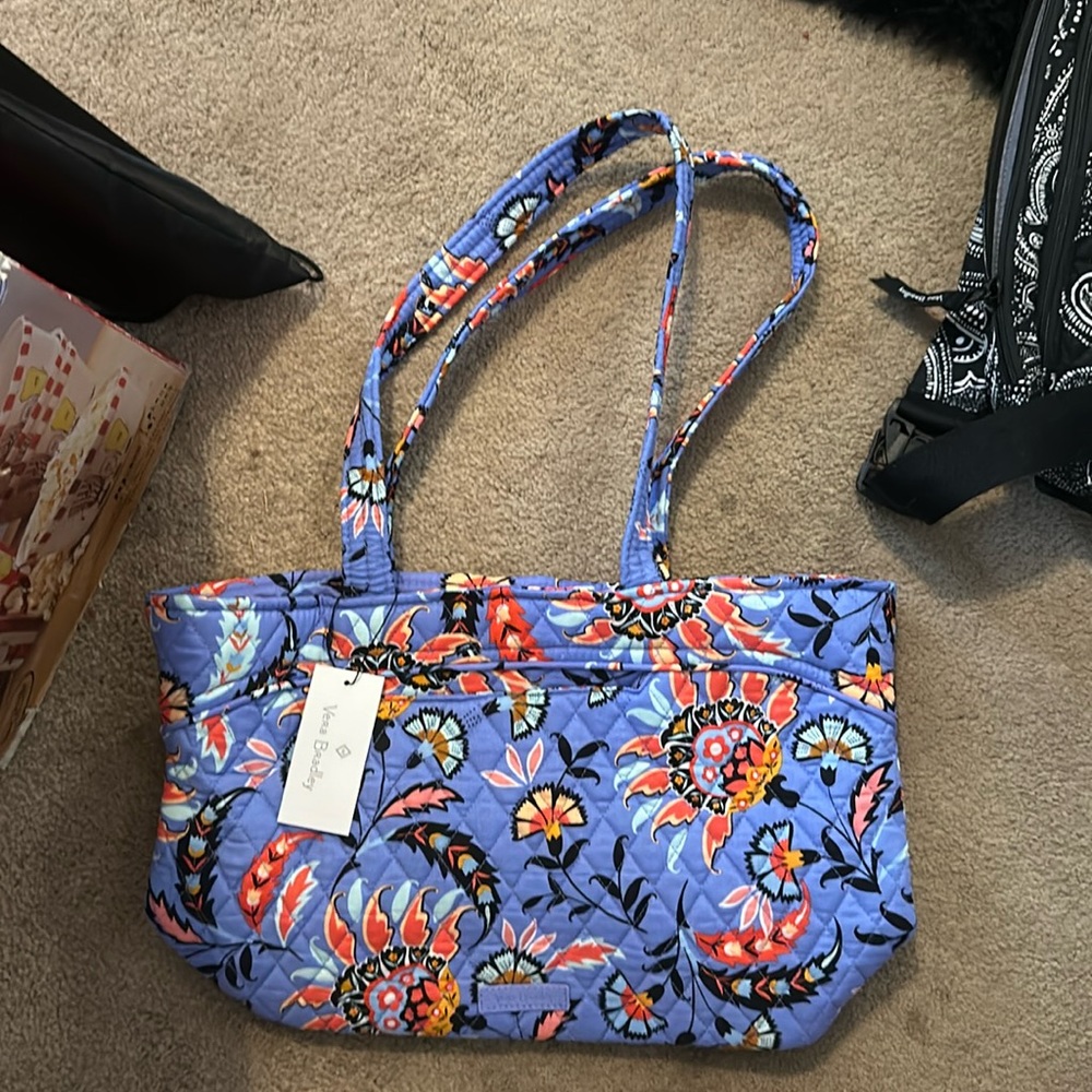 New Vera Bradley shoulder bag